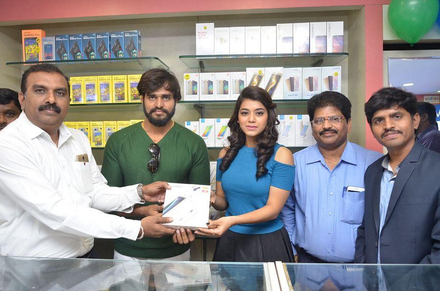 Actress Yamini Bhaskar Launches Cellbay Mbile Store Photos