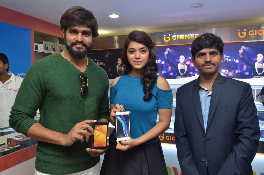 Actress Yamini Bhaskar Launches Cellbay Mbile Store Photos