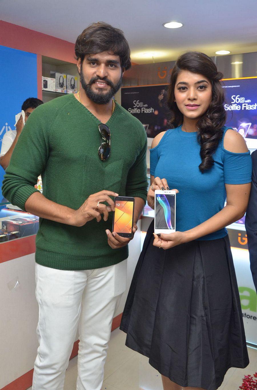 Actress Yamini Bhaskar Launches Cellbay Mbile Store Photos