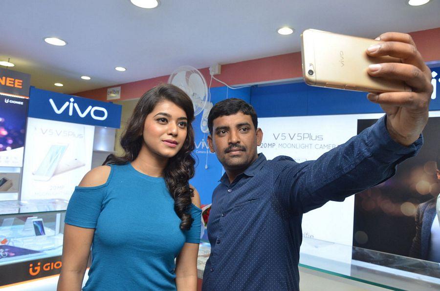 Actress Yamini Bhaskar Launches Cellbay Mbile Store Photos