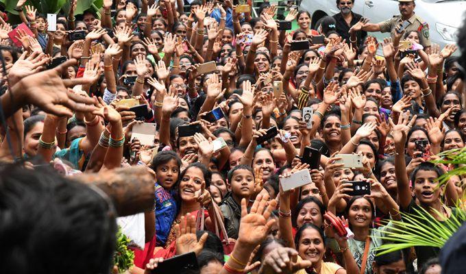 Akhil Akkineni & Nagarjuna At Vizag South India Shopping Mall