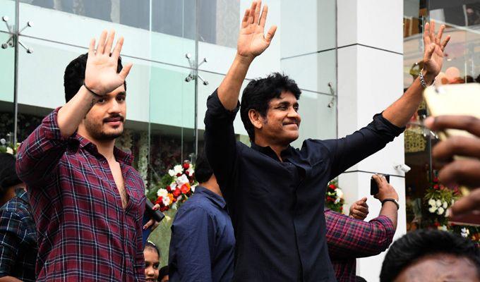 Akhil Akkineni & Nagarjuna At Vizag South India Shopping Mall