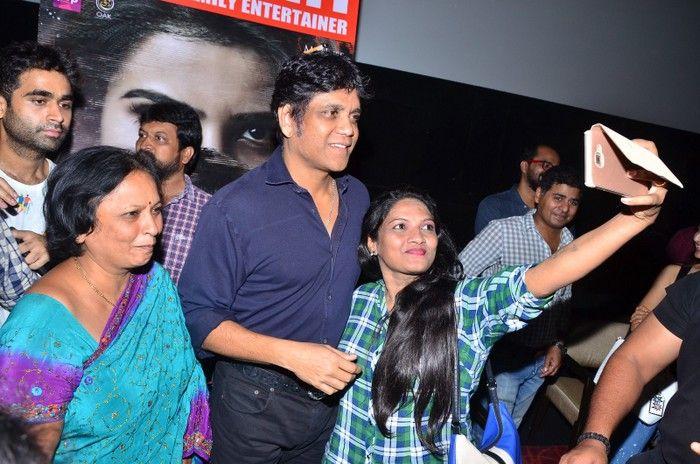 Akkineni Nagarjuna Interaction with Lady Fans Photos