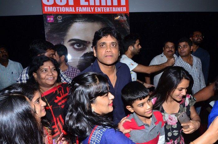 Akkineni Nagarjuna Interaction with Lady Fans Photos