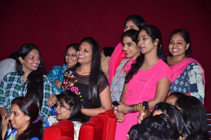 Akkineni Nagarjuna Interaction with Lady Fans Photos