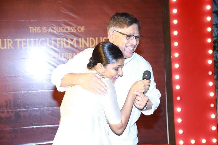 Allu Aravind & Family felicitates Mahanati Movie Team Photos