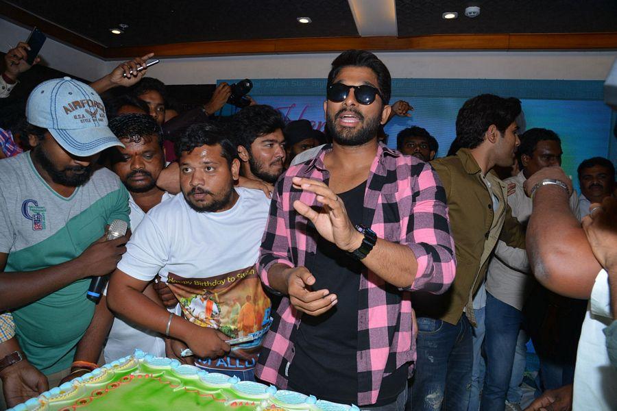 Allu Arjun Birthday Celebrations at FNCC Photos