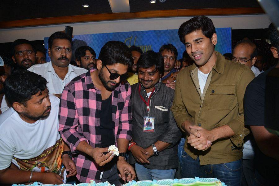 Allu Arjun Birthday Celebrations at FNCC Photos