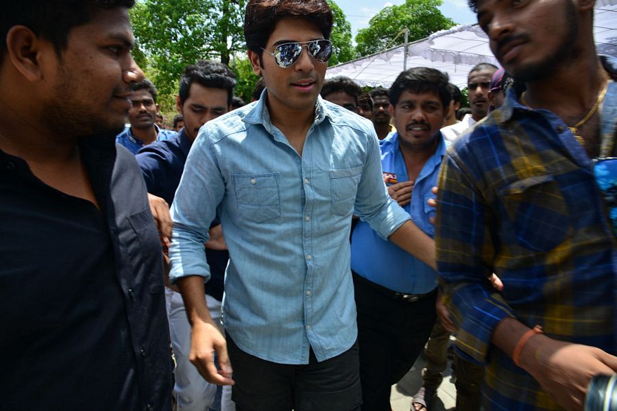 Allu Sirish Birthday Celebration Photos