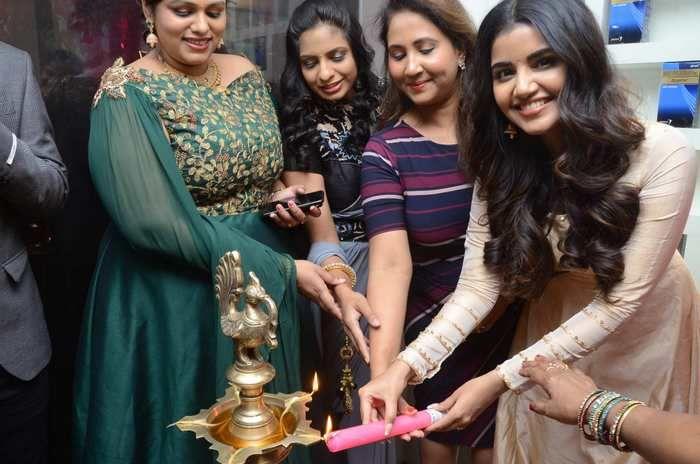 Anupama Parameswaran launches ABC clinic at Banjara Hills