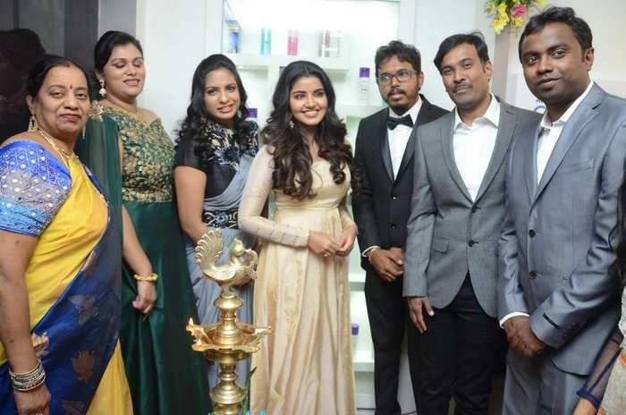 Anupama Parameswaran launches ABC clinic at Banjara Hills