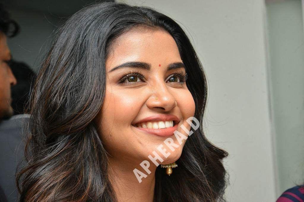 Anupama Parameswaran launches ABC clinic at Banjara Hills