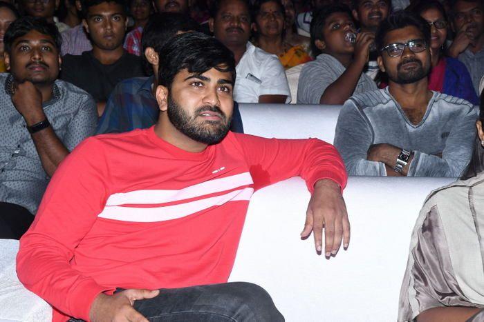 Arjun Reddy Pre Release Function Photos