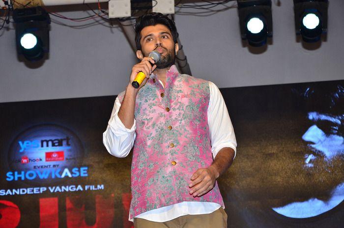 Arjun Reddy Pre Release Function Photos