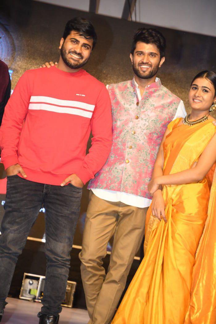 Arjun Reddy Pre Release Function Photos