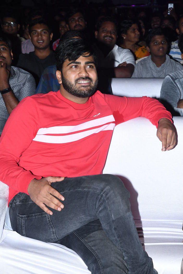 Arjun Reddy Pre Release Function Photos