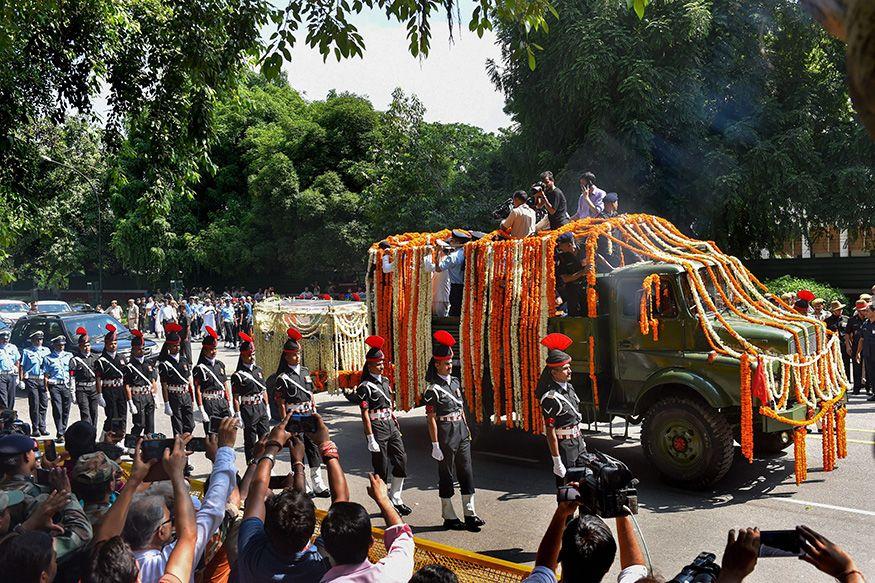 Atal Bihari Vajpayee Funeral: Vajpayee's Mortal Remains Taken to BJP Headquarters