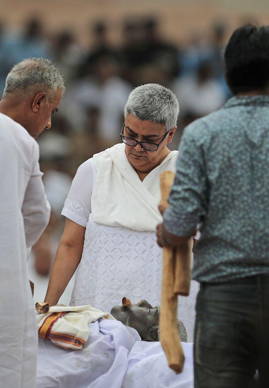 Atal Bihari Vajpayee cremated with full state Honours