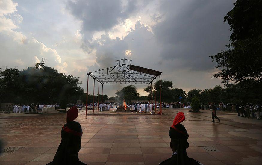 Atal Bihari Vajpayee cremated with full state Honours