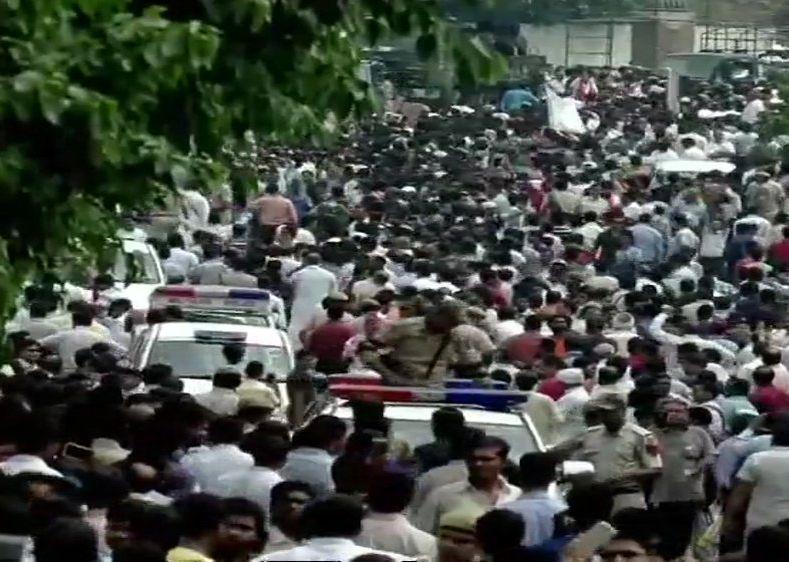 Atal Bihari Vajpayee's Final Journey Photos