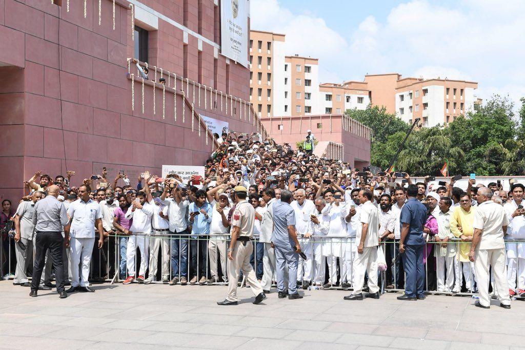 Atal Bihari Vajpayee's Final Journey Photos