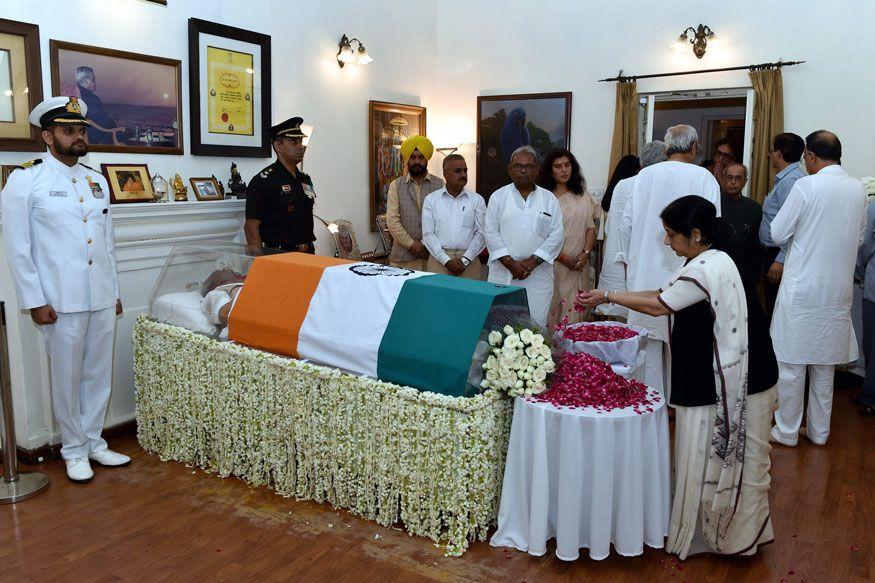 Atal Bihari Vajpayee's Funeral: Politicians Pay Their Last Respects