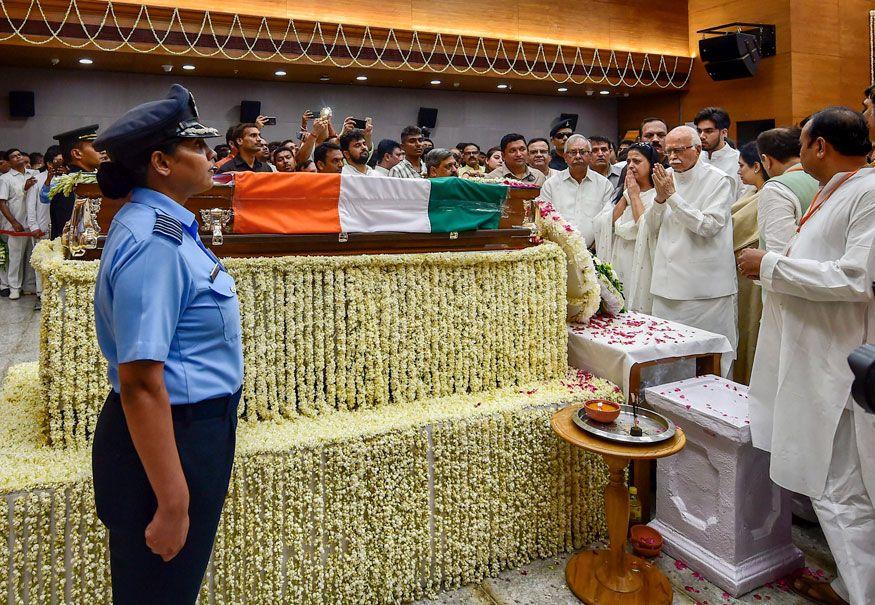 Atal Bihari Vajpayee's Funeral: Politicians Pay Their Last Respects