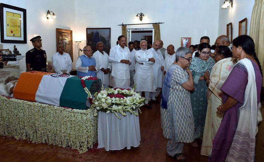 Atal Bihari Vajpayee's Funeral Politicians Pay Their Last Respects