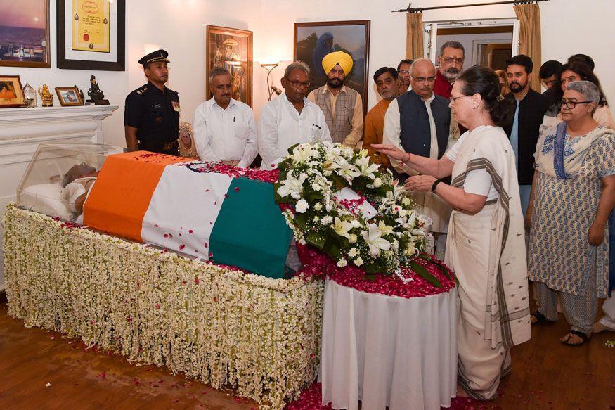 Atal Bihari Vajpayee's Funeral Politicians Pay Their Last Respects