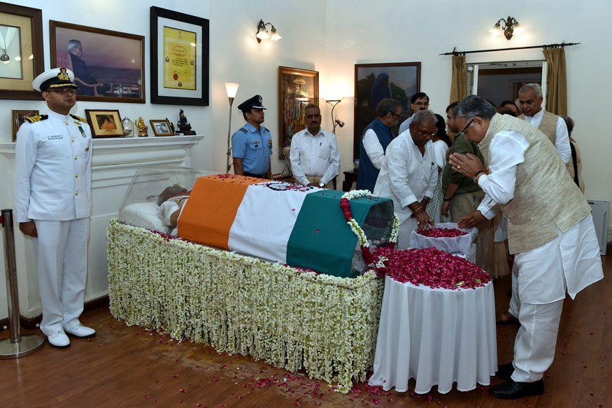 Atal Bihari Vajpayee's Funeral Politicians Pay Their Last Respects