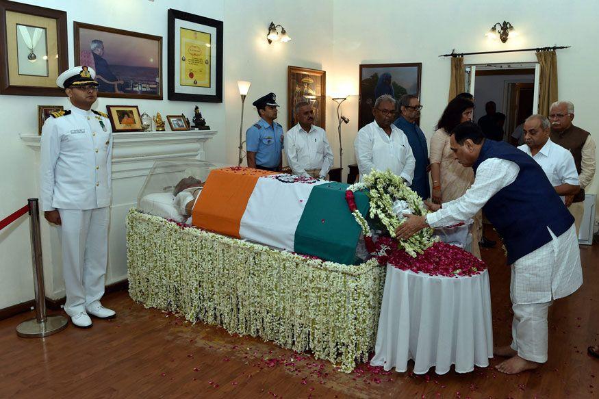 Atal Bihari Vajpayee's Funeral Politicians Pay Their Last Respects