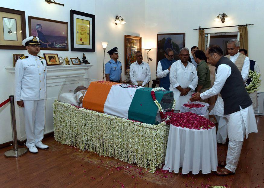 Atal Bihari Vajpayee's Funeral Politicians Pay Their Last Respects