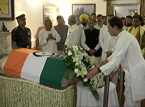 Atal Bihari Vajpayee's Funeral Politicians Pay Their Last Respects