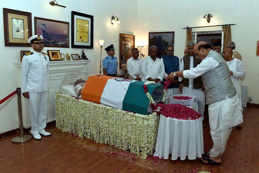 Atal Bihari Vajpayee's Funeral Politicians Pay Their Last Respects