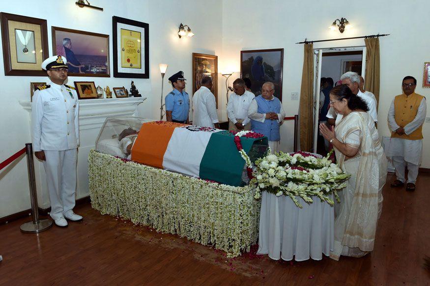 Atal Bihari Vajpayee's Funeral Politicians Pay Their Last Respects