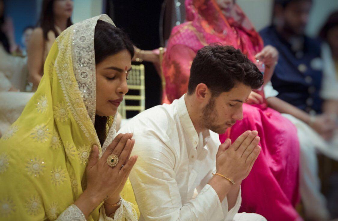 Awwdorable! Priyanka Chopra shares some lovely pictures from her roka ceremony with Nickjonas