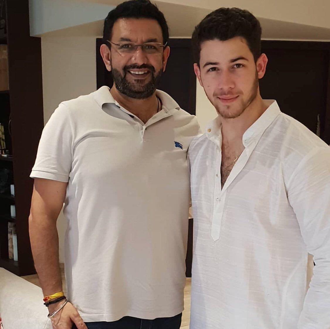 Awwdorable! Priyanka Chopra shares some lovely pictures from her roka ceremony with Nickjonas