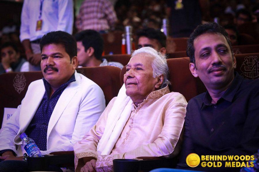 Behindwoods Gold Medals on Zee Tamil Event Photos