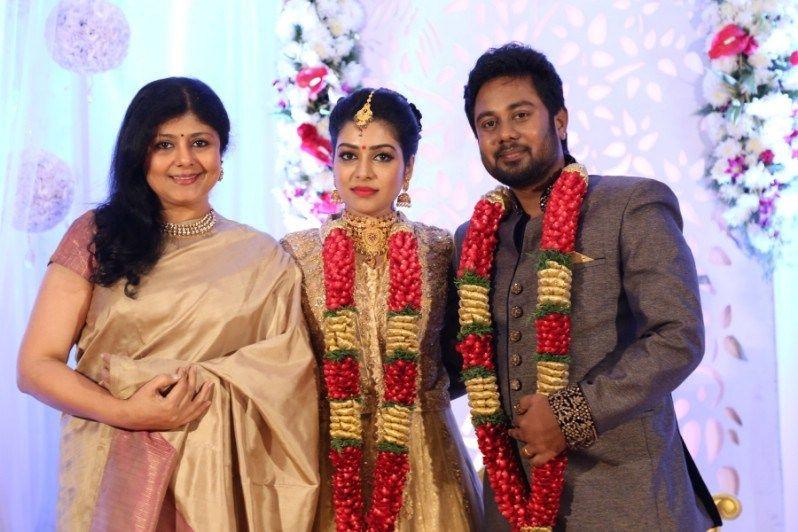 Bichagadu Actress Satna Titus & Karthik Wedding Reception Photos