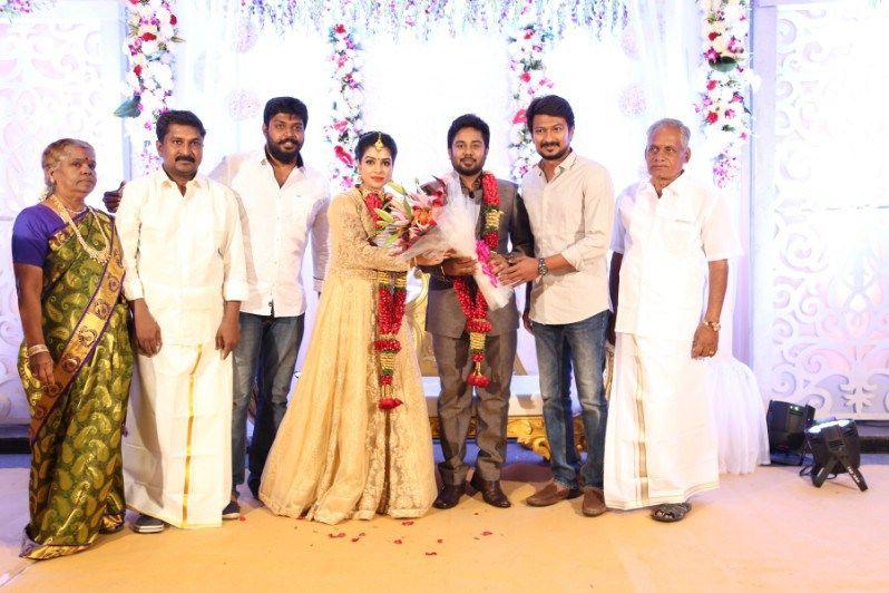 Bichagadu Actress Satna Titus & Karthik Wedding Reception Photos