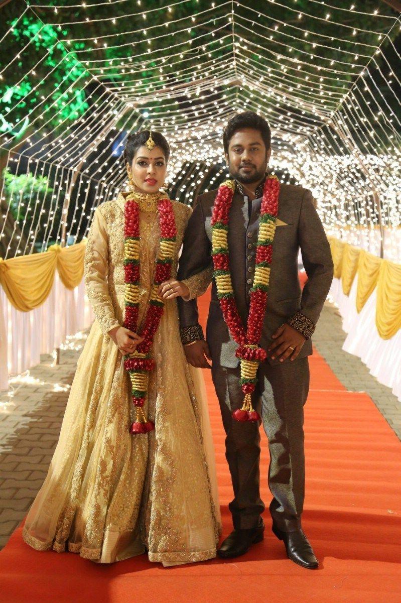 Bichagadu Actress Satna Titus & Karthik Wedding Reception Photos