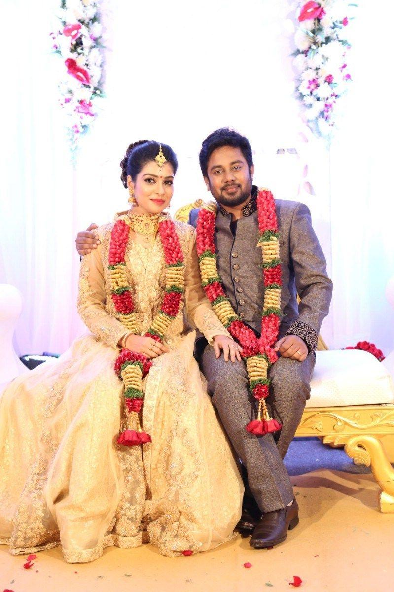 Bichagadu Actress Satna Titus & Karthik Wedding Reception Photos