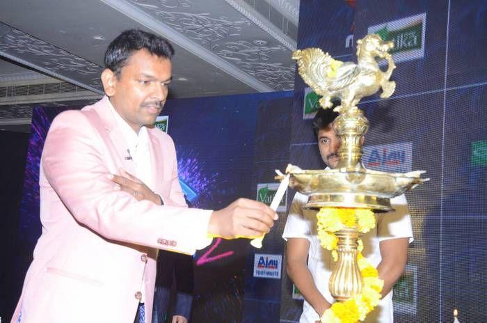 Bigg Boss Telugu Season 2 Press Meet Photos