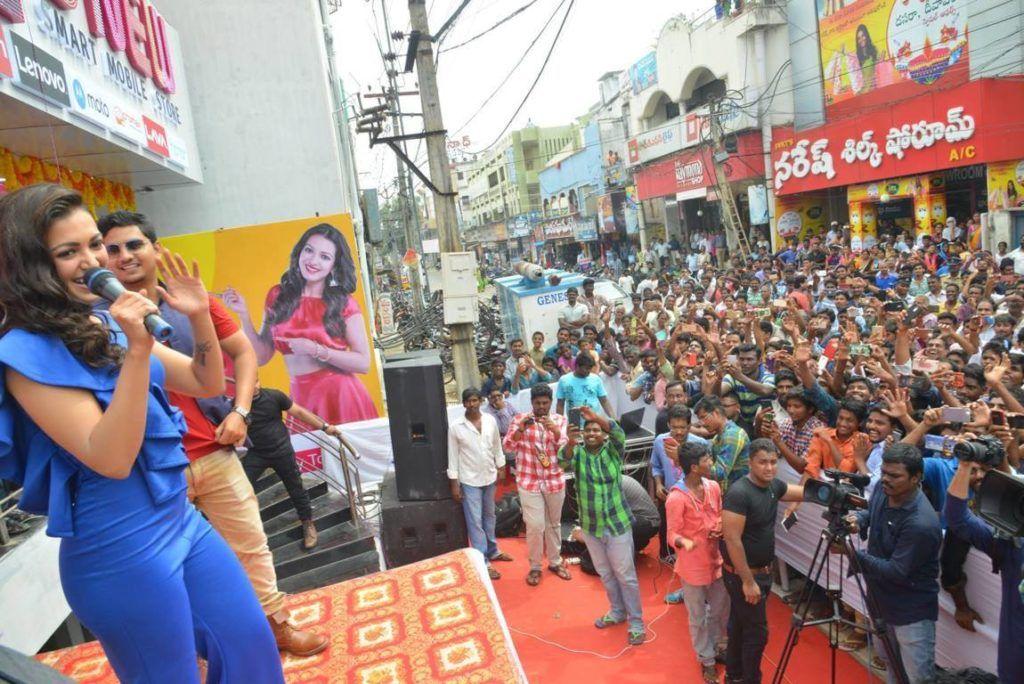 Catherine Tresa launches B New Mobile store in Eluru Photos