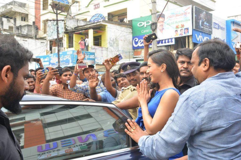 Catherine Tresa launches B New Mobile store in Eluru Photos