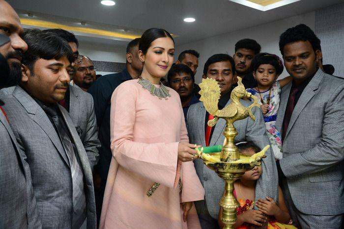 Catherine Tresa launches Eledent Hospital at Kondapur Photos
