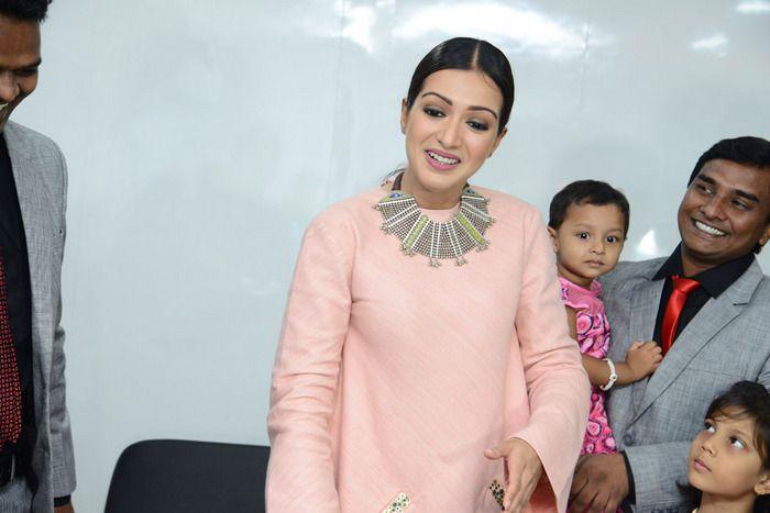 Catherine Tresa launches Eledent Hospital at Kondapur Photos