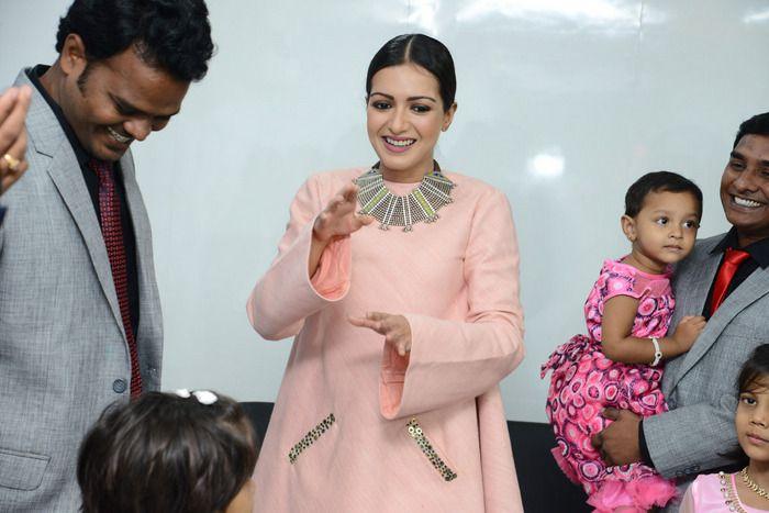 Catherine Tresa launches Eledent Hospital at Kondapur Photos