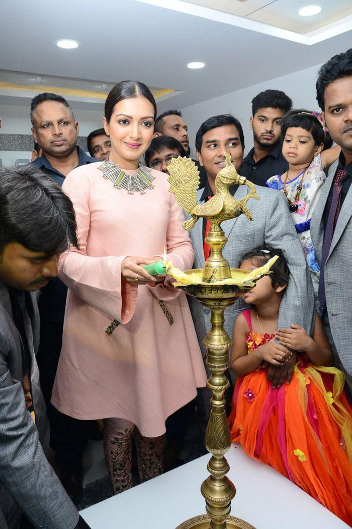 Catherine Tresa launches Eledent Hospital at Kondapur Photos