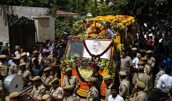 Celebrities Pay Homage To Nandamuri Harikrishna